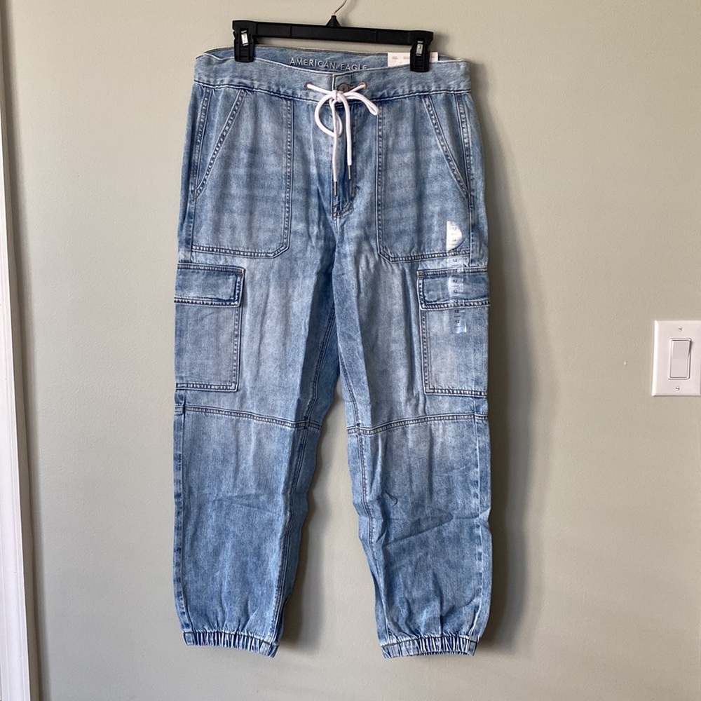 NWT American Eagle Jogger Jeans - Size 12 Short